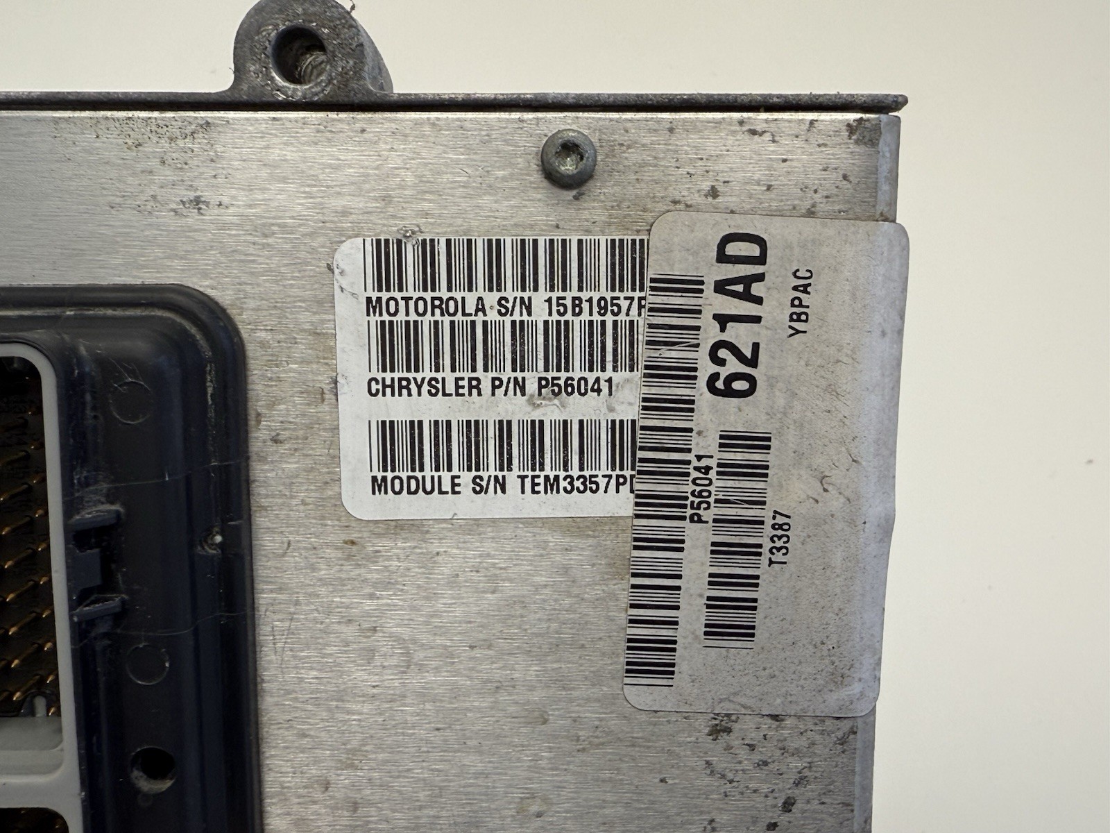 1998 JEEP WRANGLER 2.5L ENGINE CONTROL MODULE P56041621AD / P56041618AD thumbnail 2