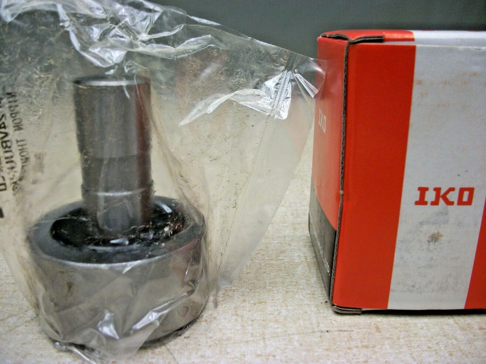 IKO CFE24 VBUUR Eccentric Type 62mm x 29mm w Cam Follower Makino