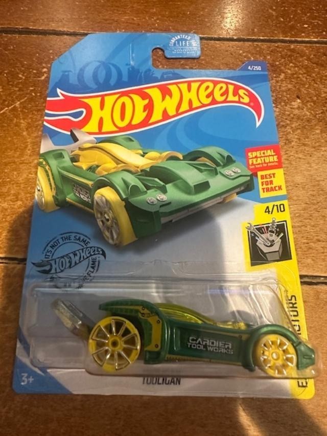 2020 Hot Wheels Experimotors Tooligan #4 Green
