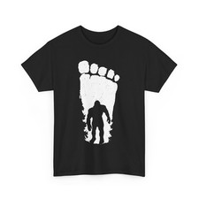 Bigfoot Footprint T-Shirt, Sasquatch Lovers Bigfoot Believers Women Men Shirt