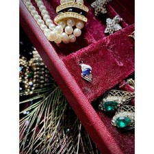 Vintage silver ring with sapphire and white crystals