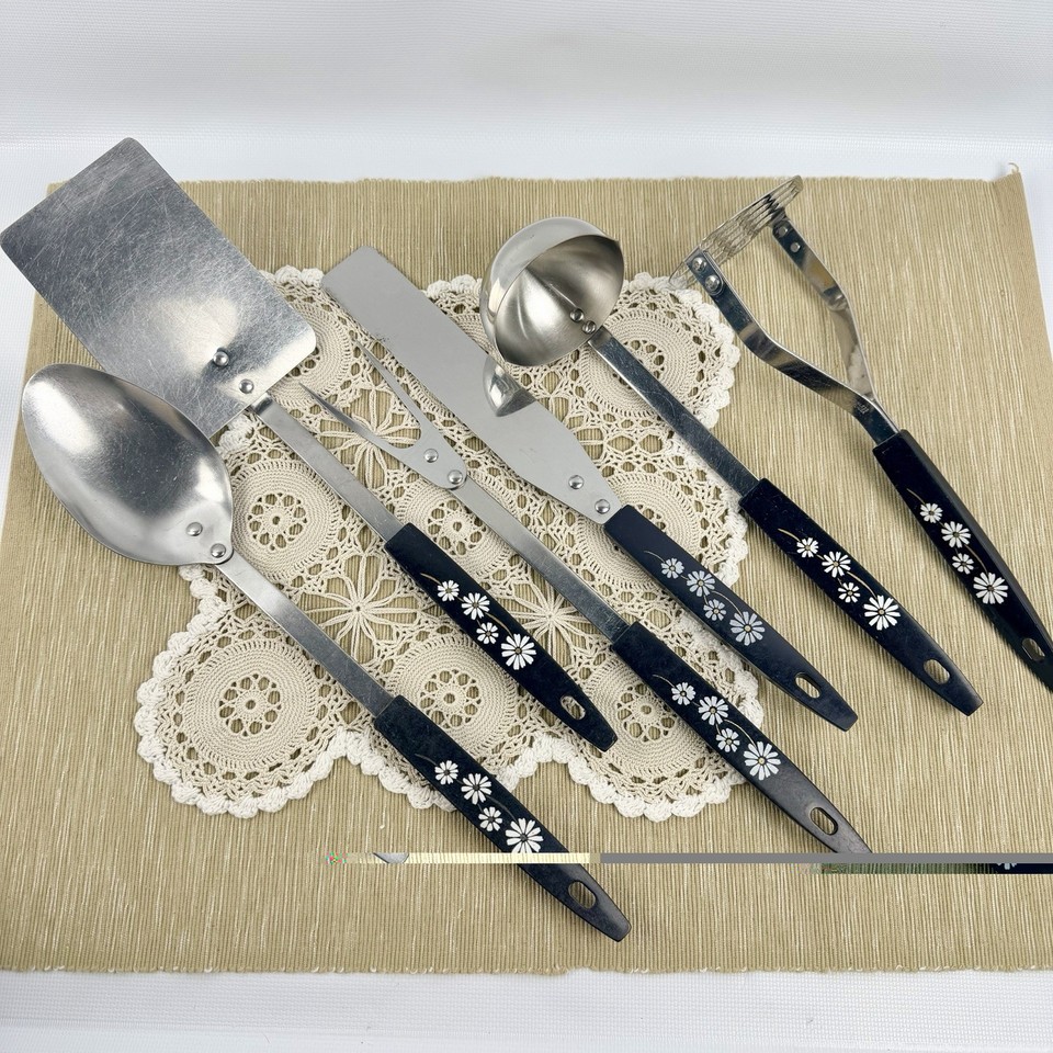 A full 6-piece USA-made Androck stainless set with that sleek mid-century silhouette — the kind of quality and design modern cheap utensils completely gave up on.