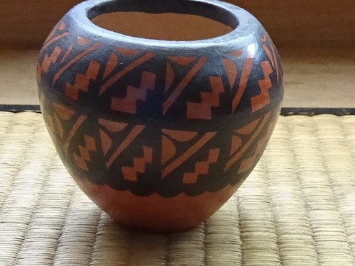 Stunning little New Mexico modern Native American pot signed C. S. - Picture 3 of 6