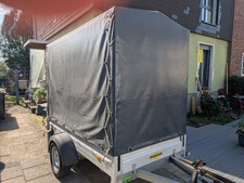 Humbauer Pkw Anhänger 1300 Kg mit Plane 251cm x B 128cm x 189 cm Kasten
