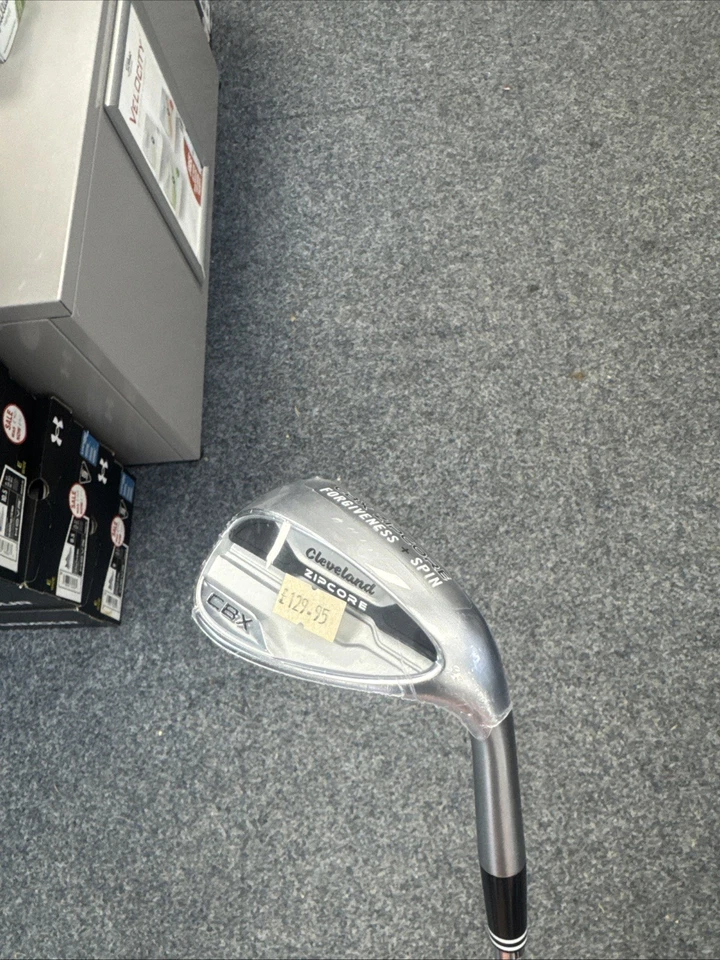 Cleveland CBX Zipcore Sand Wedge / 54 Degree / Wedge Flex Dynamic Gold Spinner - Image 2 of 4
