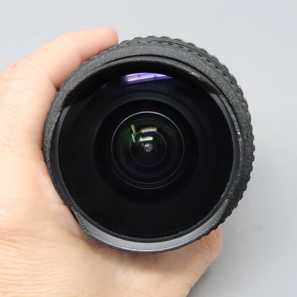 Montaje Tokina AF AT-X 10-17mm f3.5-4.5 DX ojo de pez Nikon F Foto 2 de 4