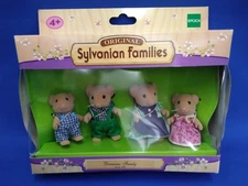 EPOCH 3135 Sylvanian Families Field Mouse Family