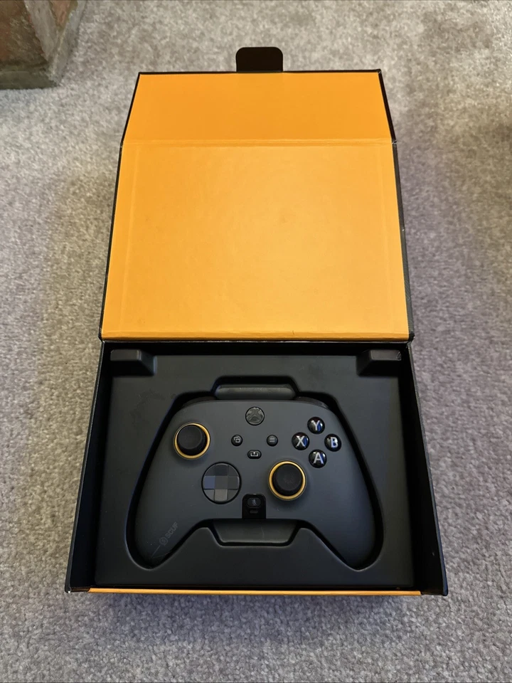 SCUF Instinct Pro Wireless Xbox Controller - Steel Grey (50417804102NA) Boxed - Image 2 of 4