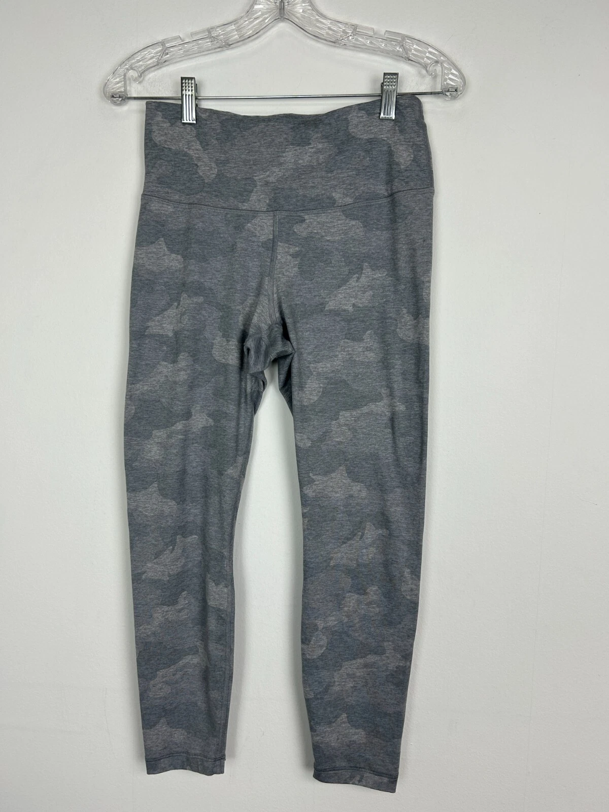 yogalicious lux camo cropped capri activewear leggings