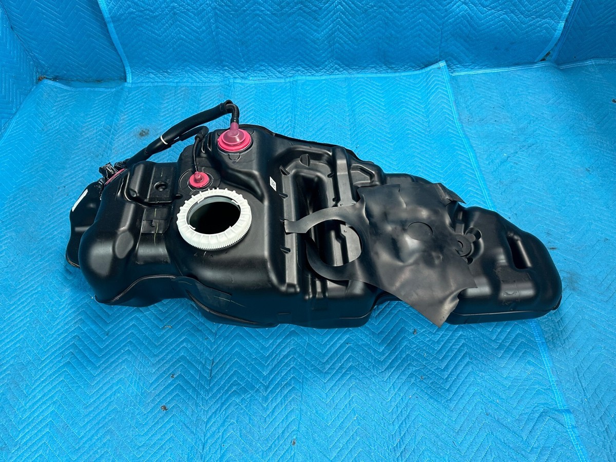 Lexus LX570 Toyota Land Cruiser Fuel Tank 10k 77001-60791 2008