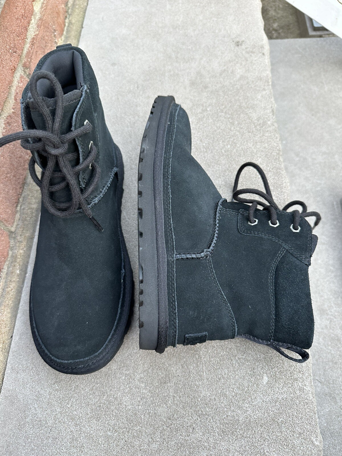 UGG Neumel Black Boot Size 9 for Women - 1094269