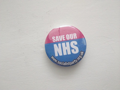 RETTET UNSER NHS SOZIALISTISCHE PARTEI BILD ABZEICHEN