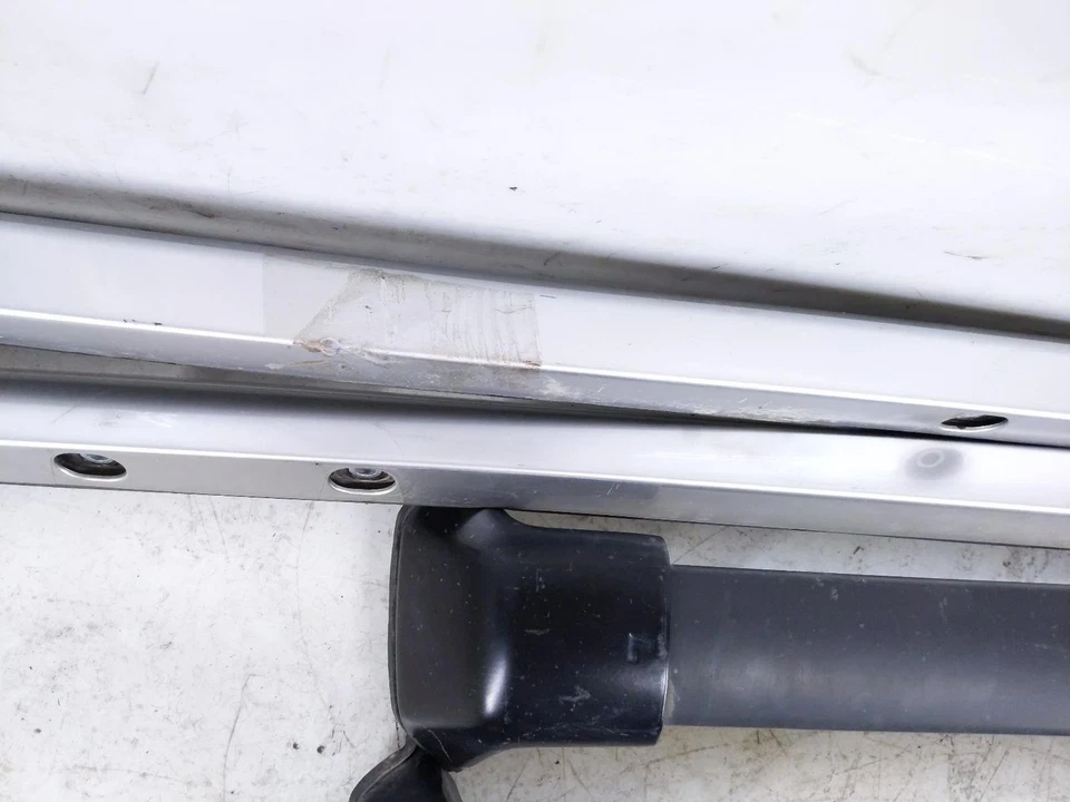 2015-2016 Honda Cr-V Driver & Passenger Roof Rails & Crossbar *Scratches/Scuffs* - Image 3 of 4