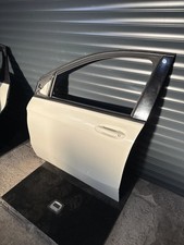 Fahrert&uuml;r vorne Links Weiss 650 T&uuml;r Mercedes W246 B- Klasse