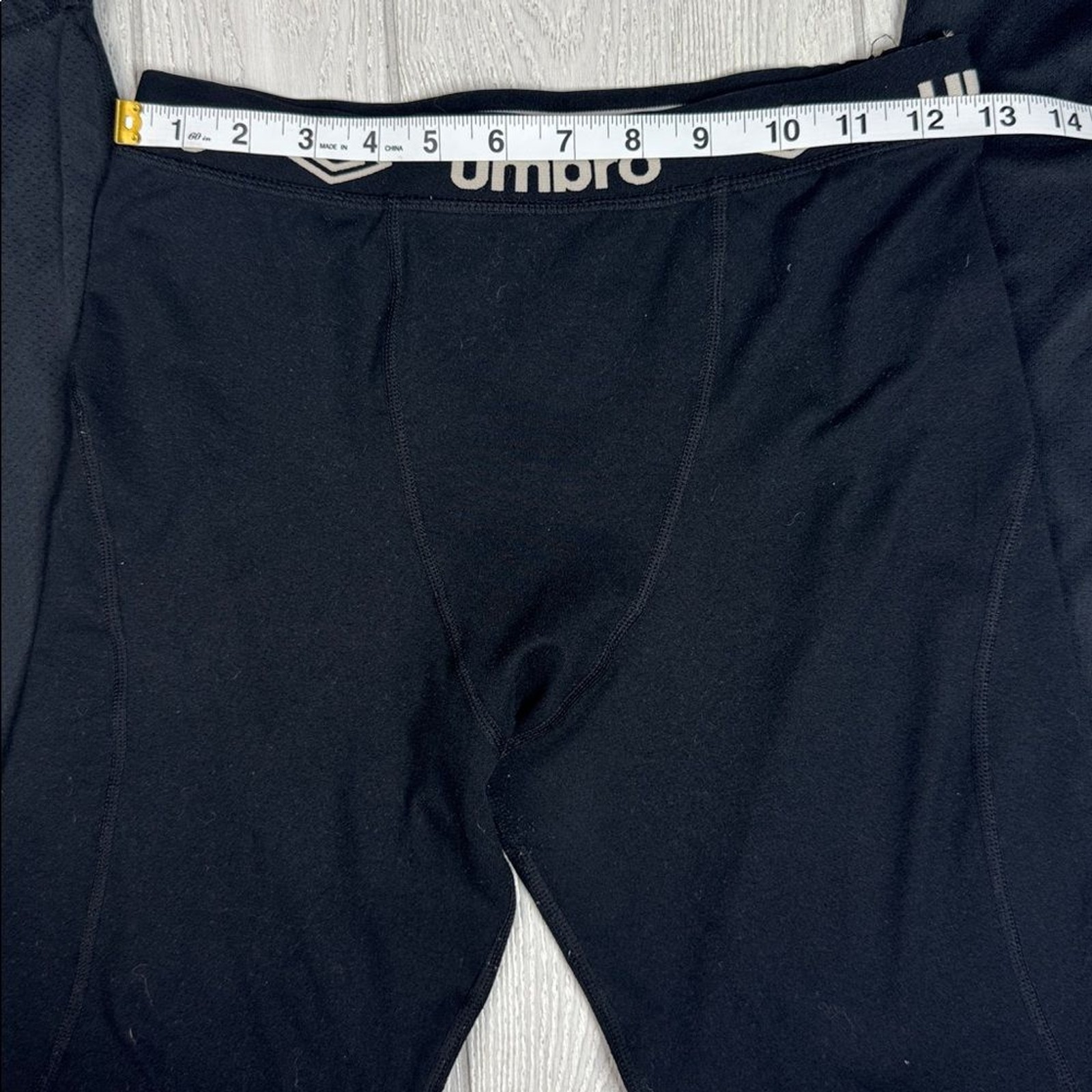 Large 12/14 Umbro leggings, athletic image 4