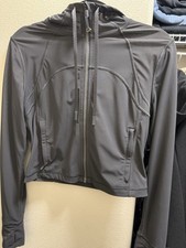 Lululemon Define Cropped Hooded Full Zip Jacket Mesh Dark Grey Women  s Size 6