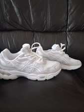 Image of Asics Quantum-Gels Women's White And Beige Running Shoes