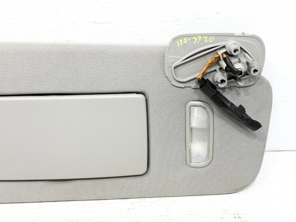 Silverado Tahoe Yukon 2015-2020 parasol lateral derecho del pasajero gris con luces OEM Foto 3 de 4