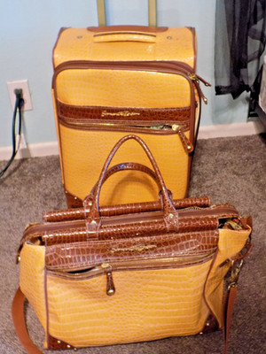A++ 2 Pc. Samantha Brown Yellow Croco 20'' Roller/Carry-On Luggage Set-A++++