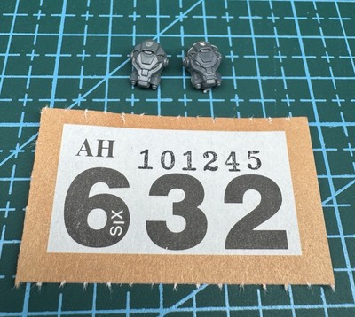 2 Space Marine Terminator Head Helmet 40k Bits Heresy Old Kit OOP