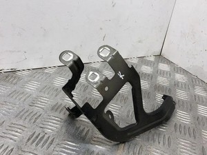 BMW 5 F10 Kotflügelhalter vorne links 2.00 Diesel 155kw 2012 22993182