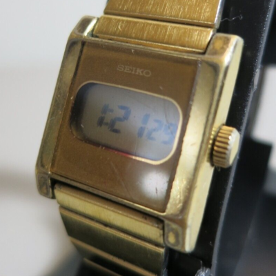 Vintage Seiko LCD Gold-Tone Ladies Digital Watch - L823-4069 - New