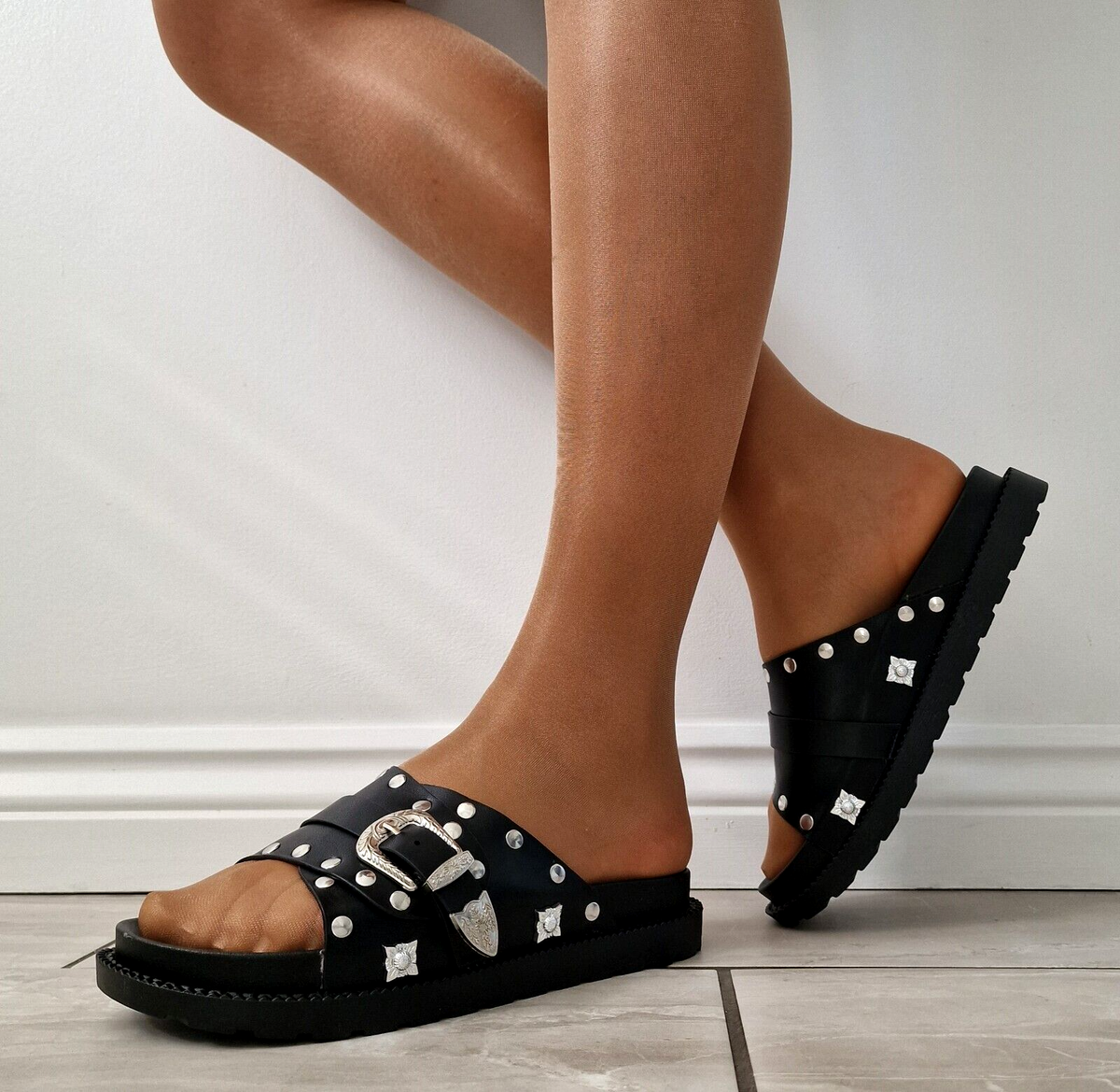 Black Studded Sliders NEW WOMENS BLACK WESTERN BUCKLE SILVER