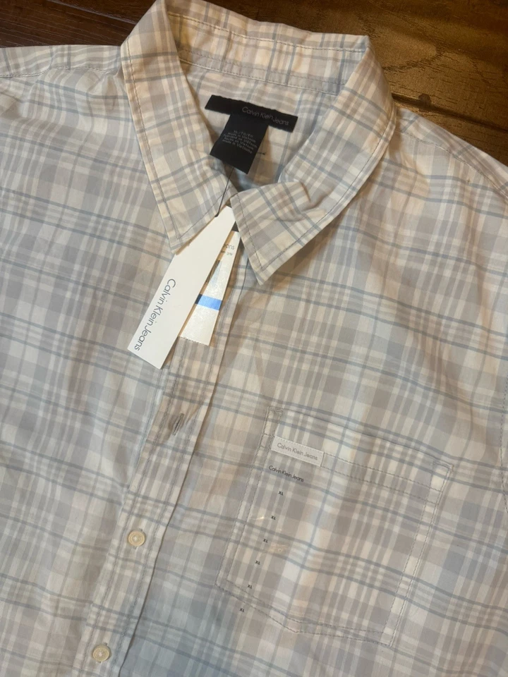 Calvin klein Jeans Shore Grey Button Down Short Sleeve Size XL - Image 3 of 4