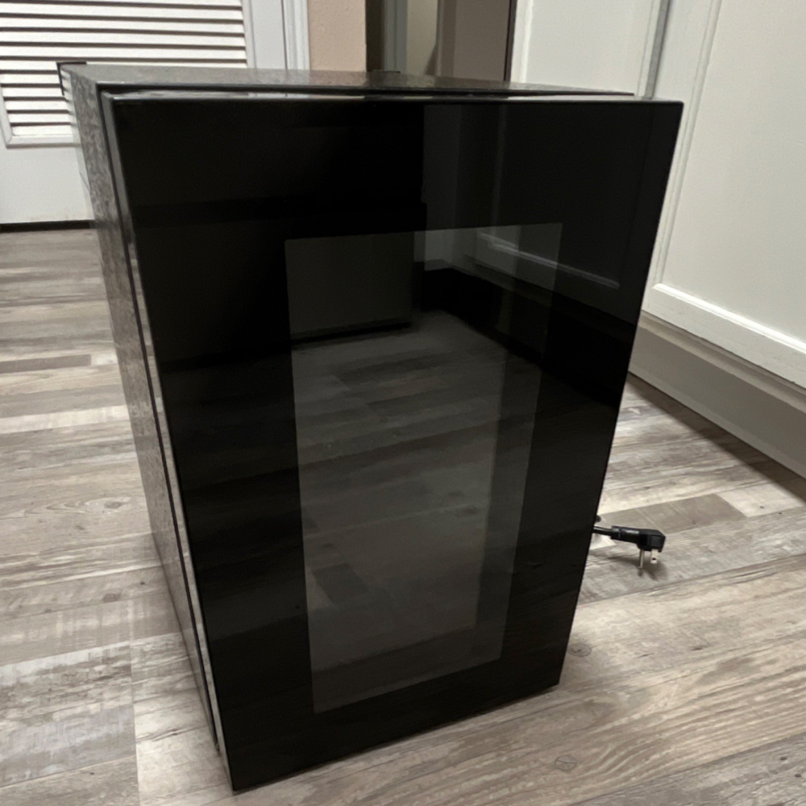 Black Gloss Steel Freestanding Single Door Compact Wine Fridge Glass Door