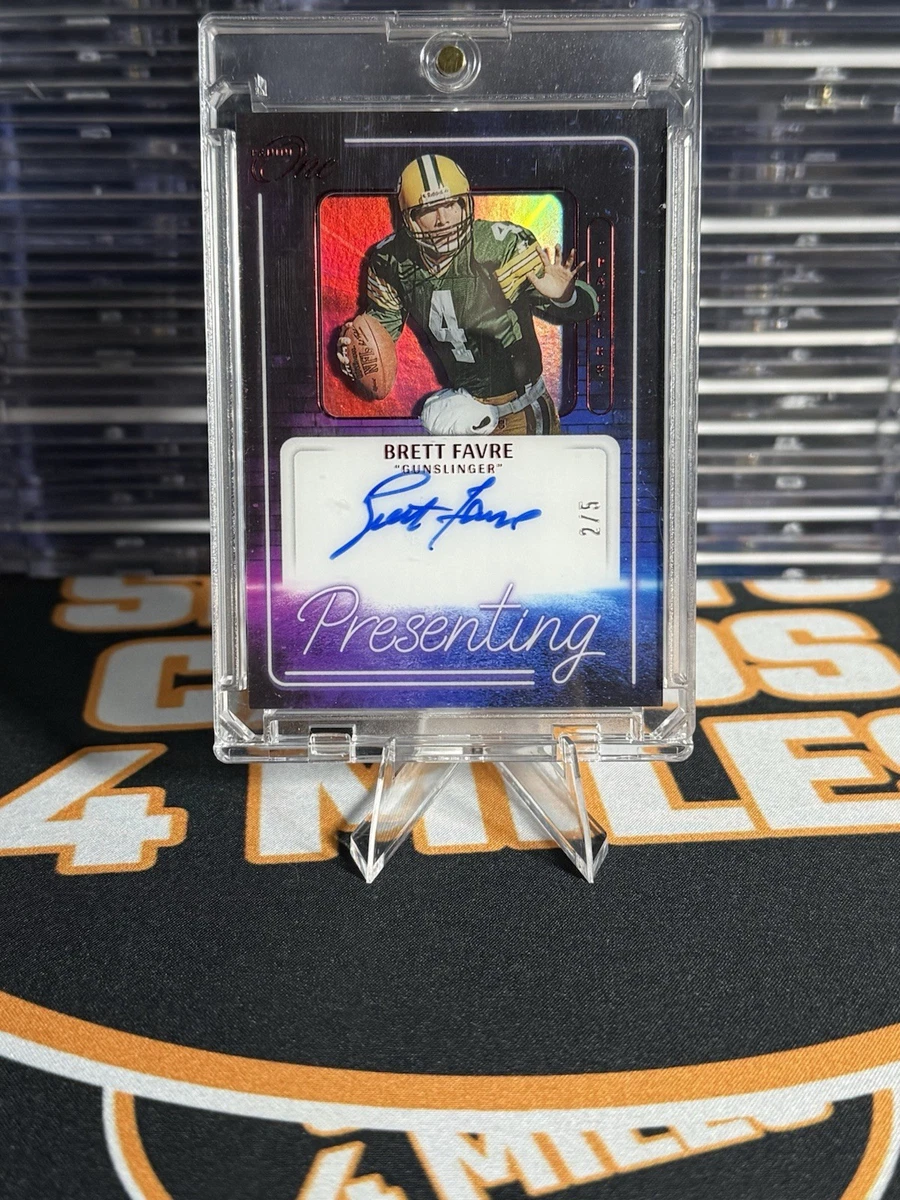 Brett Favre Football Autographed Sports Trading Cards