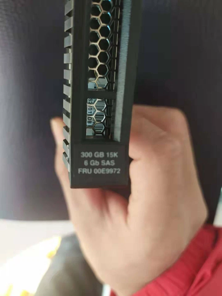 IBM 00E9972 ESFB 300GB 15K RPM SAS SFF-3 4K Block - Image 2 of 4