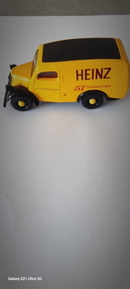 Modellino FORD E83W 10 CWT VAN " HEINZ " 1950 - DINKY MATCHBOX - 1/43 - Immagine 3 di 4