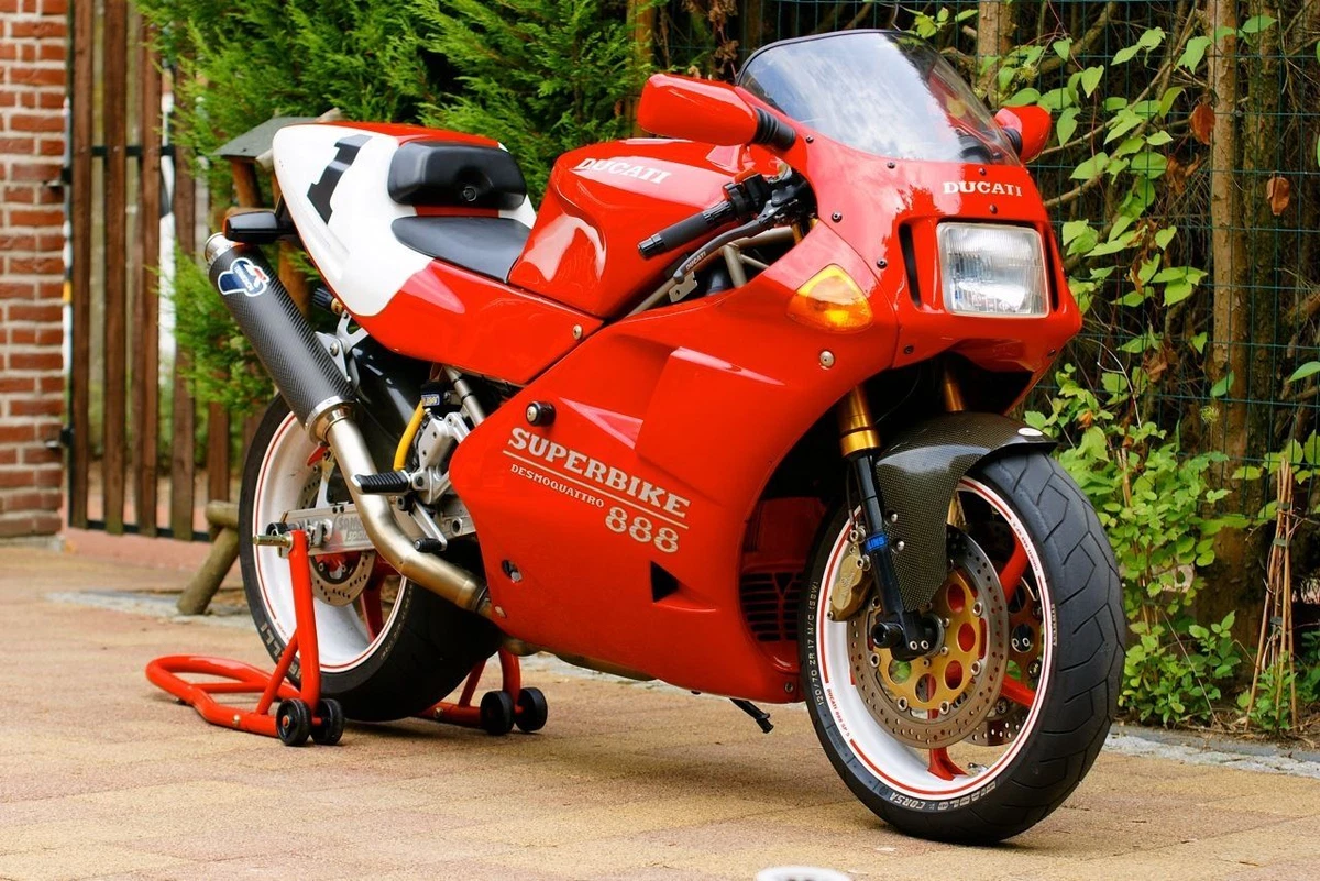 Ducati 888 Superbike