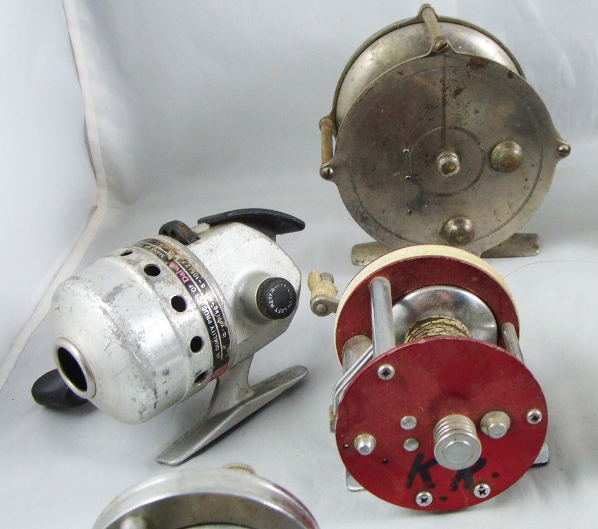 17 Old Vintage Fishing Reels Parts or Repair Only SEVERAL BRANDS