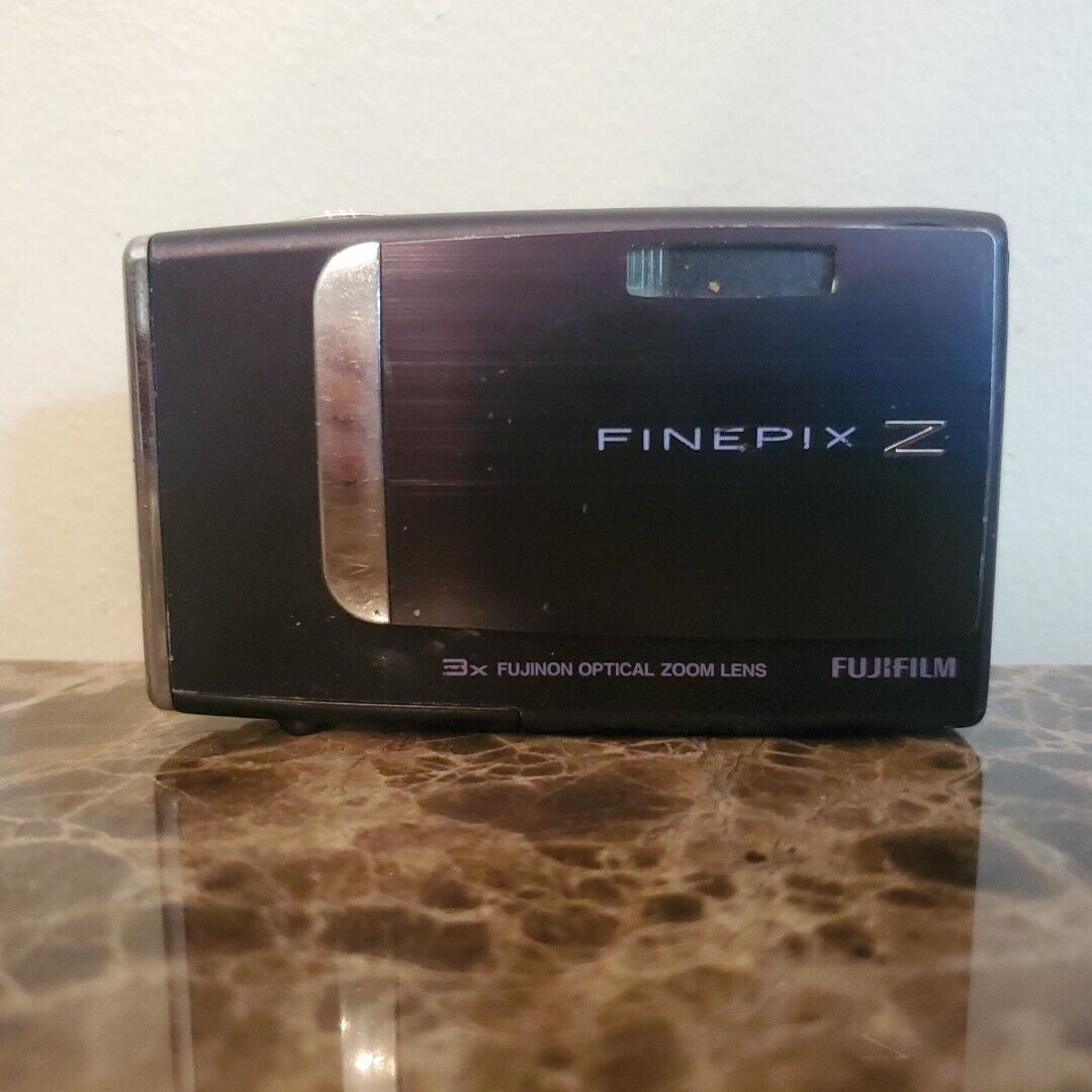 Fujifilm FinePix Z Series Z10fd 7.2MP Digital Camera Purple Fujifilm FinePix Z Series Z10fd 7.2MP Digital Camera Purple