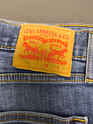 Levi's  511 Herren Jeans W33/L32 blau Denim gerades Bein 5-Pocket Logo