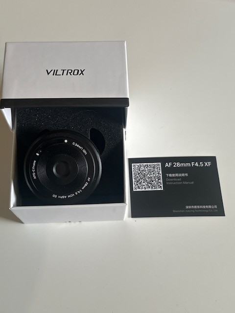 Objectif Viltrox AF 28mm F4.5 XF avec mise au point automatique et design plat pancake