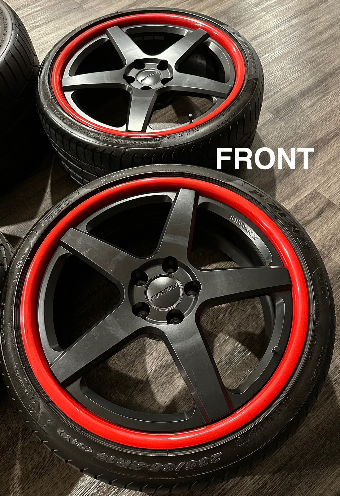 Audi R8 Front Wheels Set P/N 02605506015