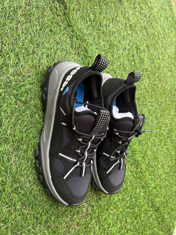 Vessi Motu Men’s Size 9