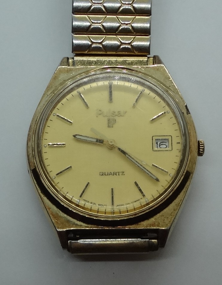 LOT OF 9 WATCHES ALL IN WORKING CONDITION Seiko, Pulsar, Orient, Milan, Peugeot