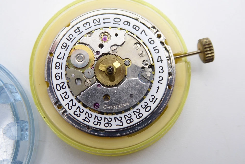 Movimiento automático suizo Certina 25-011 Foto 2 de 4