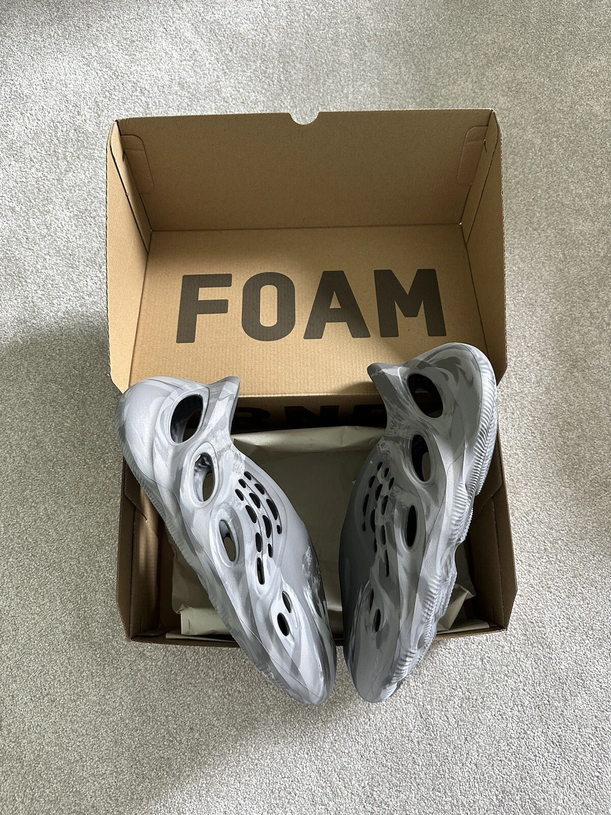 Adidas Yeezy Foam Runner MX Granite UK9 nuove con etichette