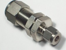 1 Swagelok Stainless Steel Reducing Bulkhead, 1/4" Tube x 1/2" Tube, SS-810-61-4