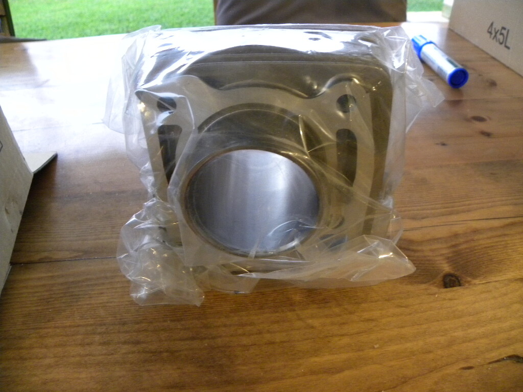 New genuine Hyosung RX125SM  cylinder 4 valve DOHC