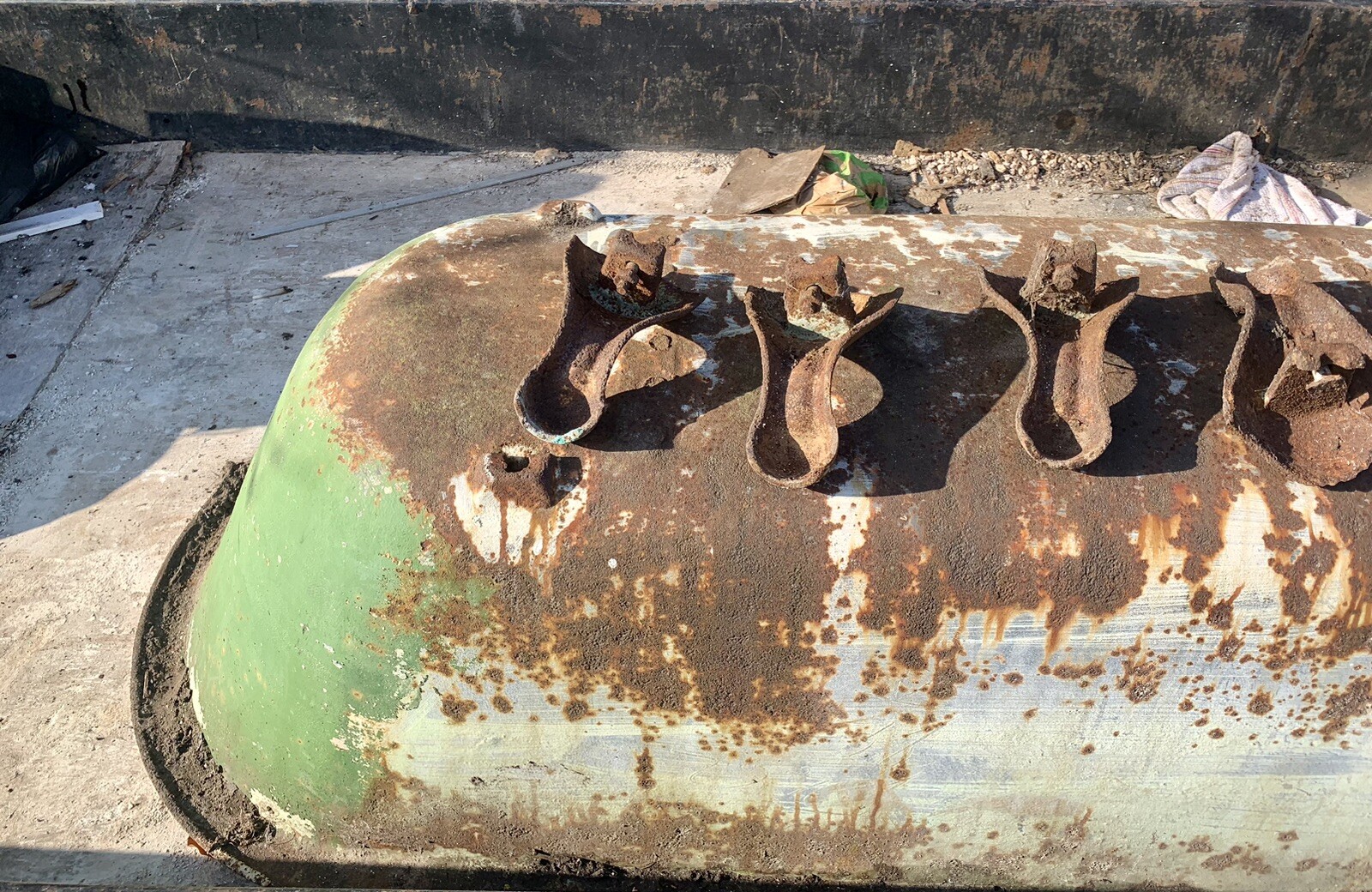 Victorian Roll Top Cast Iron Bath eBay