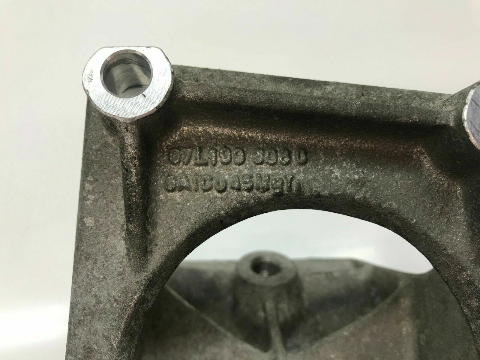 LAMBORGHINI GALLARDO PASSENGER RIGHT ENGINE SUPPORT MOUNT BRACKET OEM 07L199308C