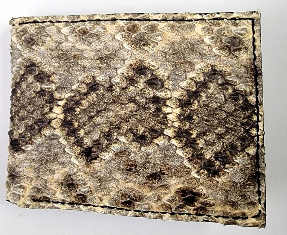 RATTLESNAKE Wallet Men Billfold snake skin Original Slim Pocket v cut interior - Image 2 of 4