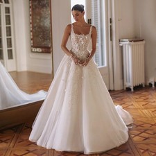 Sexy Sqaure Neck Wedding Dresses Flower Applique Open Back A Line Bridal Gowns