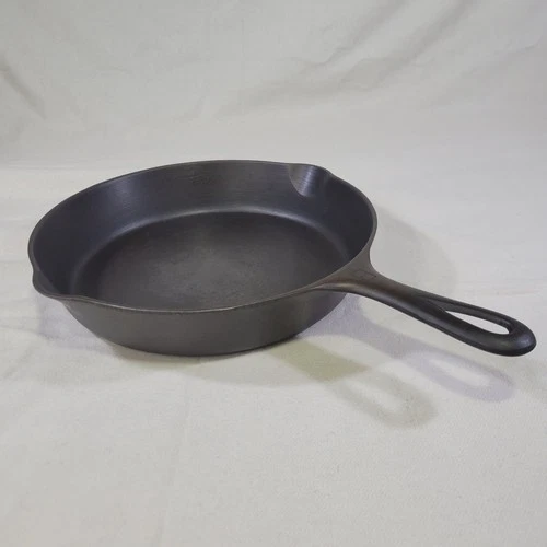 Vintage Griswold No. 8 Cast Iron Skillet Erie PA 704G Restored Seasoned Flat