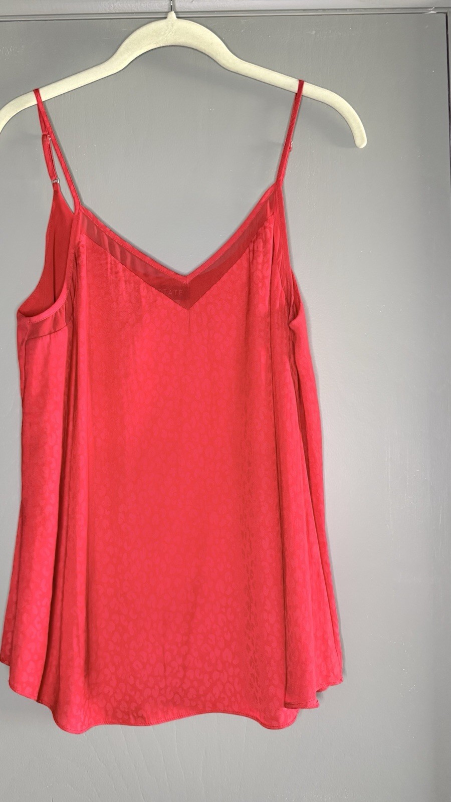 1 State Red Cami Tank Top Womens Medium Satin V Neck Adjustable Straps Dressy